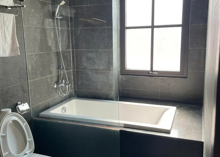 Khách sạn Aristo Hạ Long