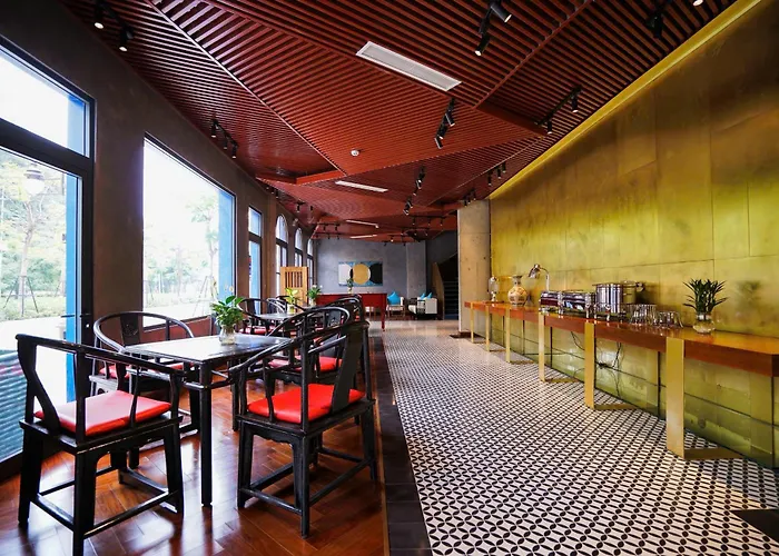 Aristo 3* Hạ Long