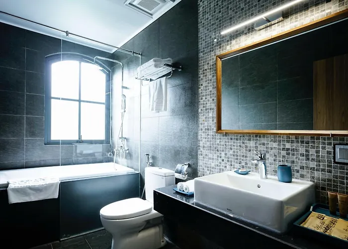 Khách sạn Aristo 3*